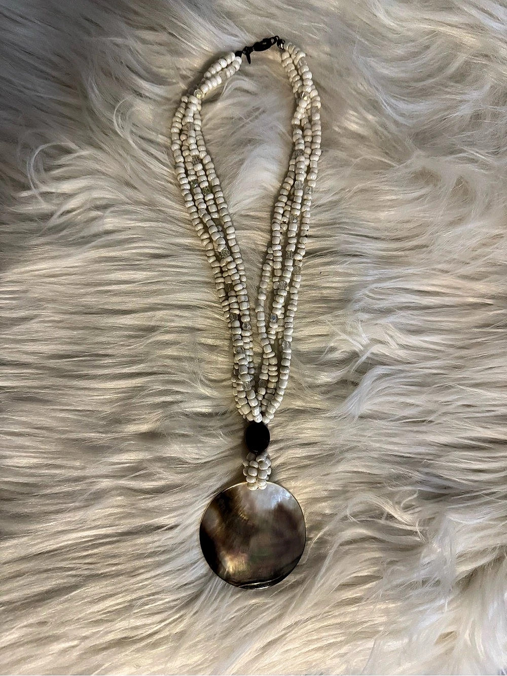 Vintage Avon 1980’s Beaded Shell Pendant Necklace
